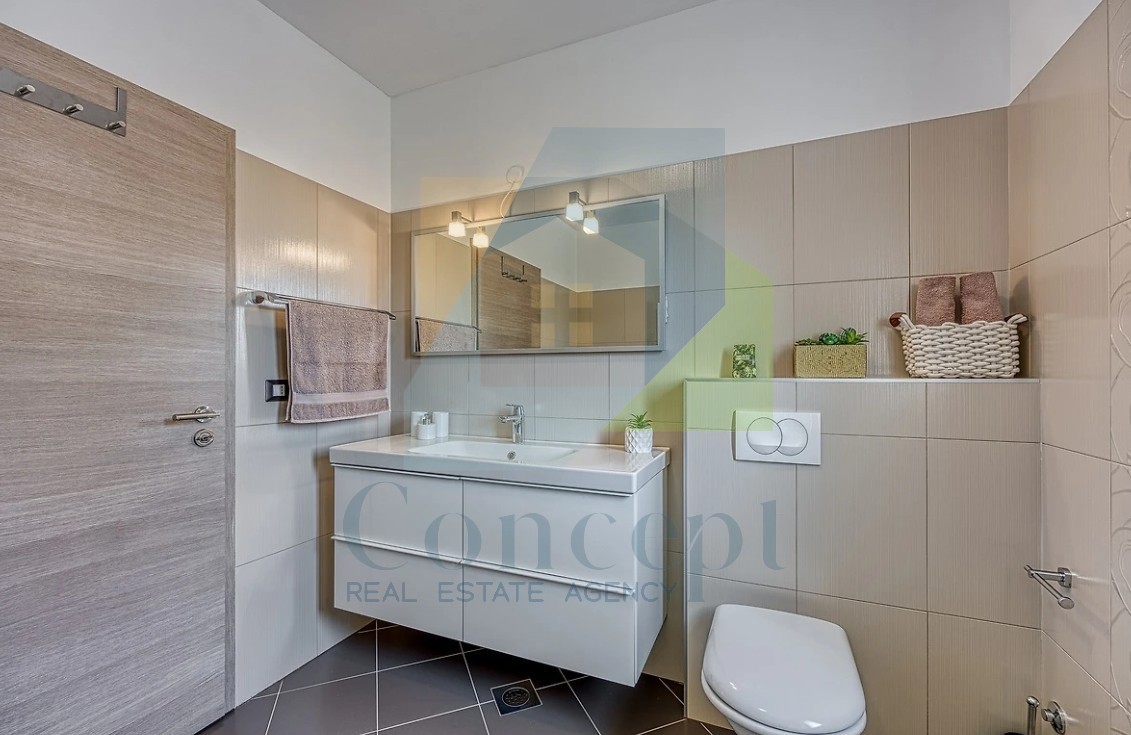 Poreč, okolica, Samostoječa hiša s bazenom na mirni lokaciji