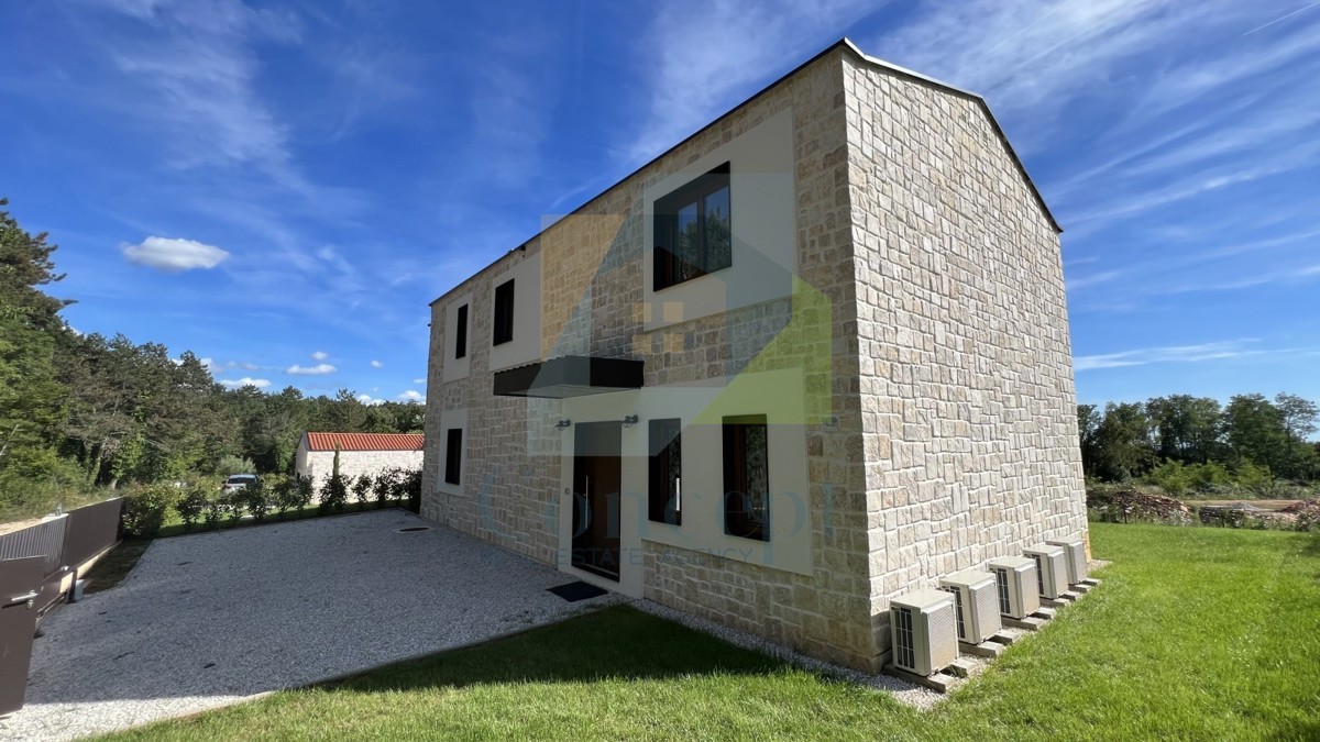 Poreč, okolica, Prekrasna kamnita vila s 4 spalnice na mirni lokaciji