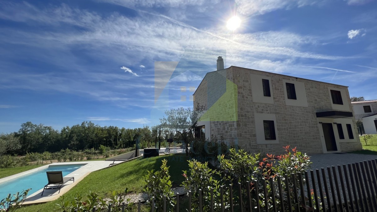 Poreč, okolica, Prekrasna kamnita vila s 4 spalnice na mirni lokaciji