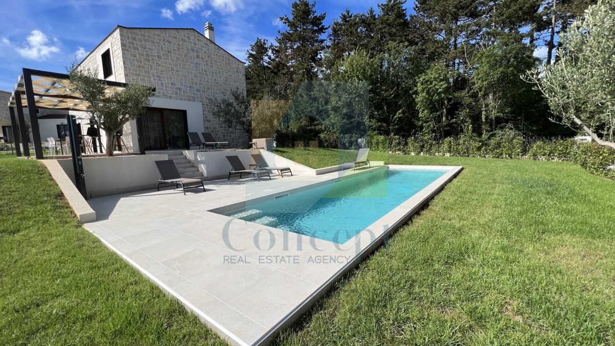 Poreč, okolica, Prekrasna kamnita vila s 4 spalnice na mirni lokaciji