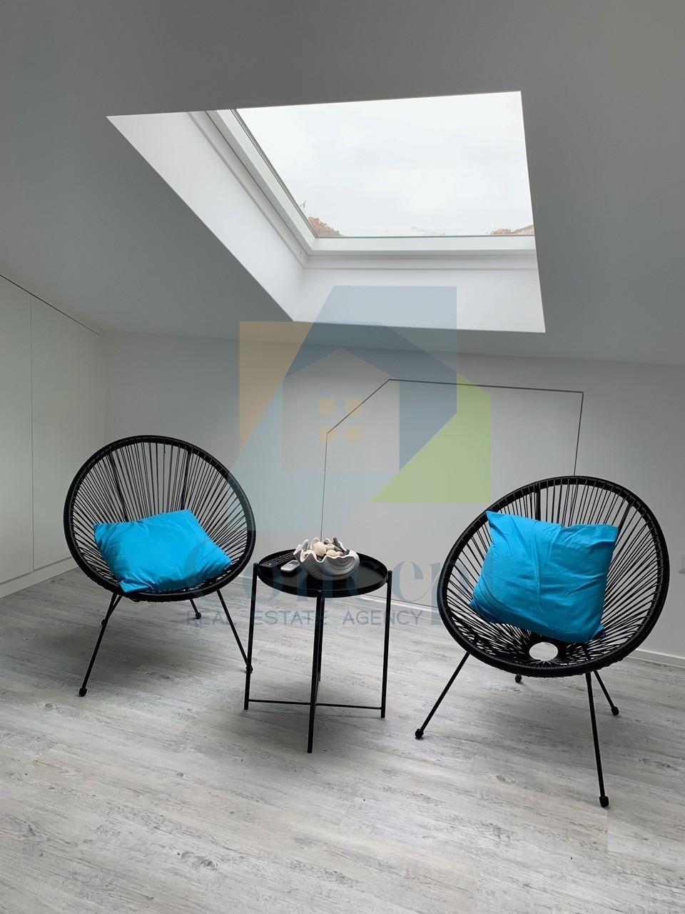 Poreč, center, Luksuzna hiša s tremi bivalnimi enotami v starem mestnem jedru, 40 m od morja