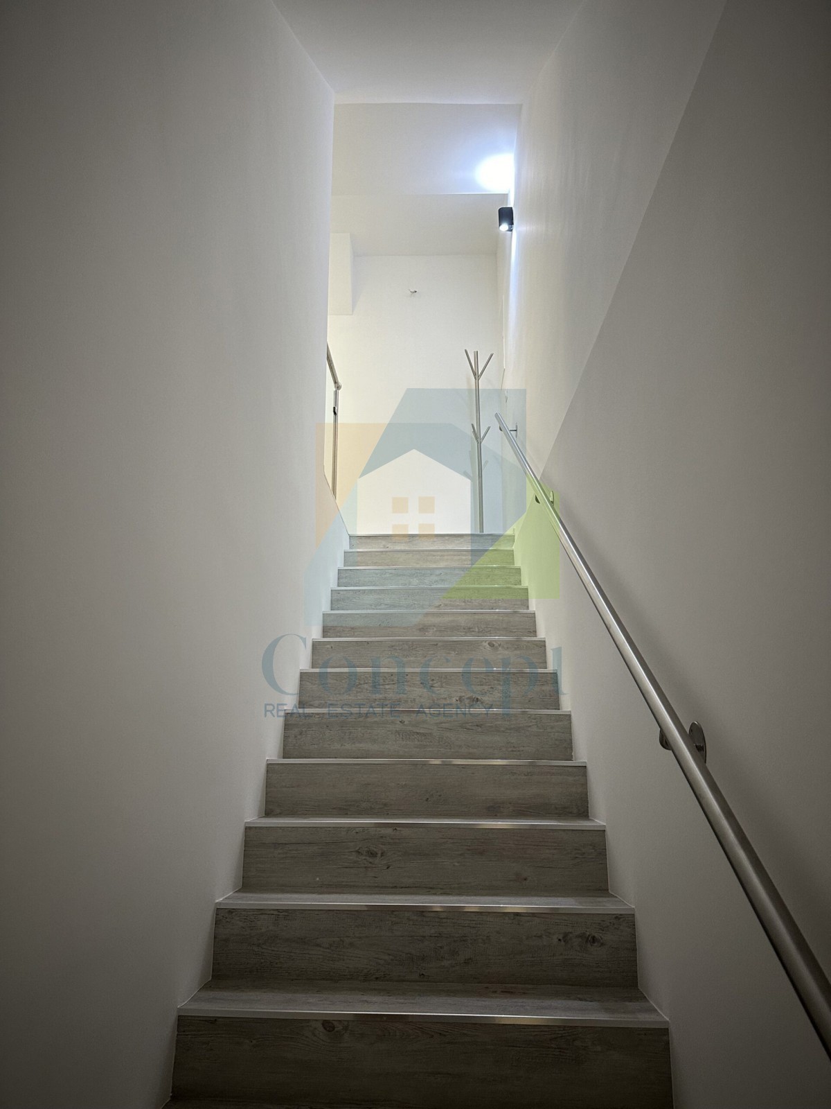 Poreč, center, Luksuzno stanovanje v 2. nadstropju v starem mestnem jedru, 40 m od morja