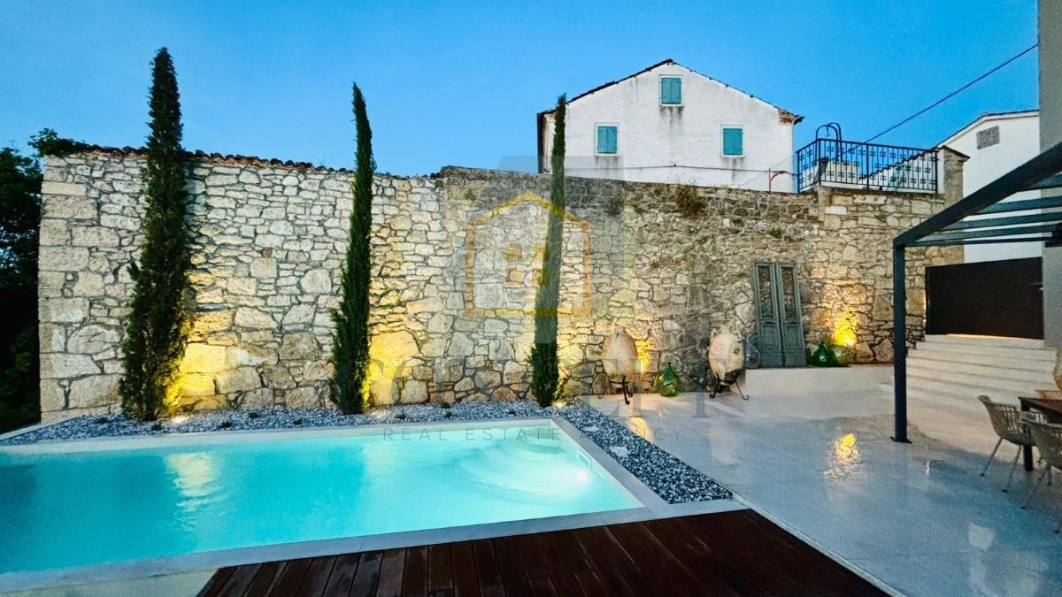 Poreč, Vižinada, Renovirana kamnita hiša s bazenom, 16 km od morja