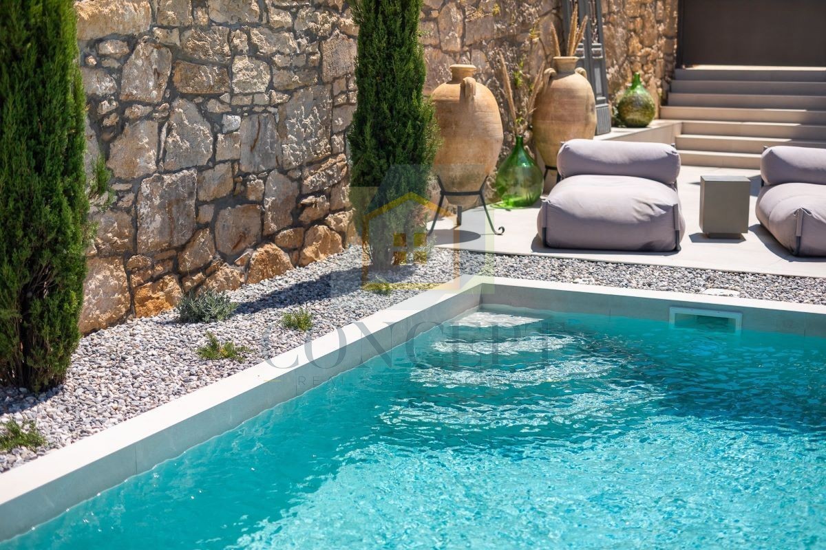 Poreč, Vižinada, Renovirana kamnita hiša s bazenom, 16 km od morja