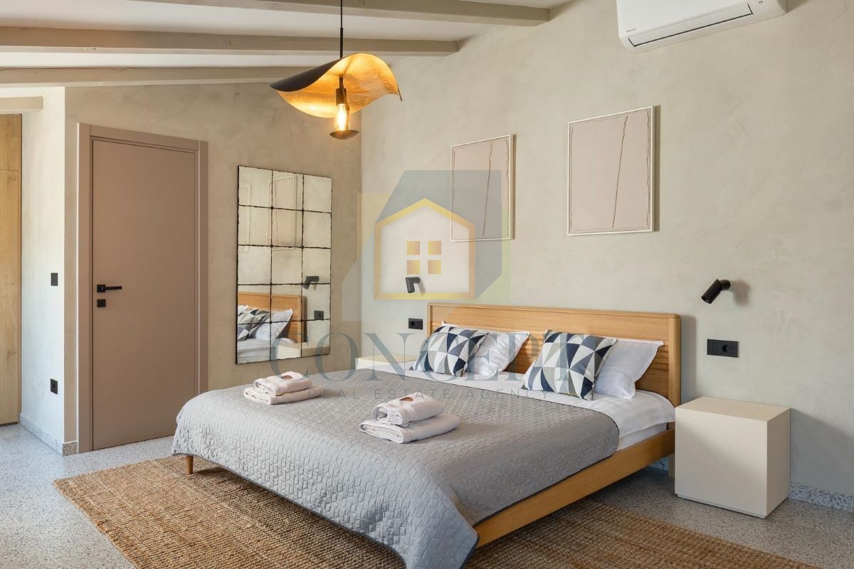 Poreč, Vižinada, Renovirana kamnita hiša s bazenom, 16 km od morja