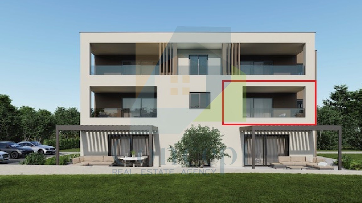 Poreč, širši center, luksuzno stanovanje v prvem nadstropju 500 m od morja