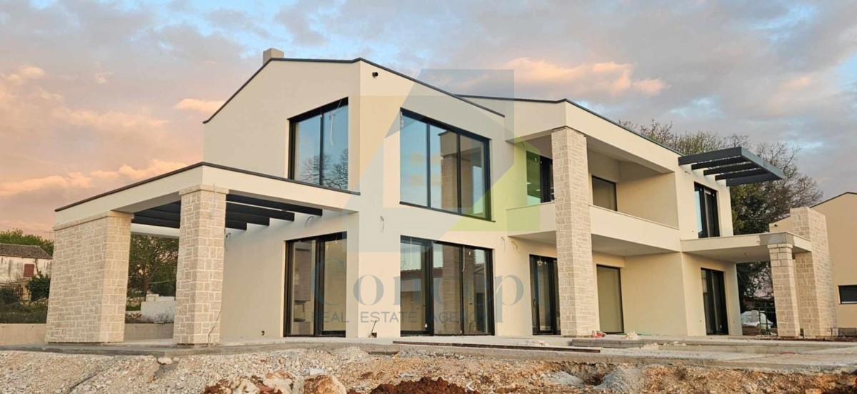 Poreč, okolica, Čudovita luksuzna vila s bazenom in pogledom na morje