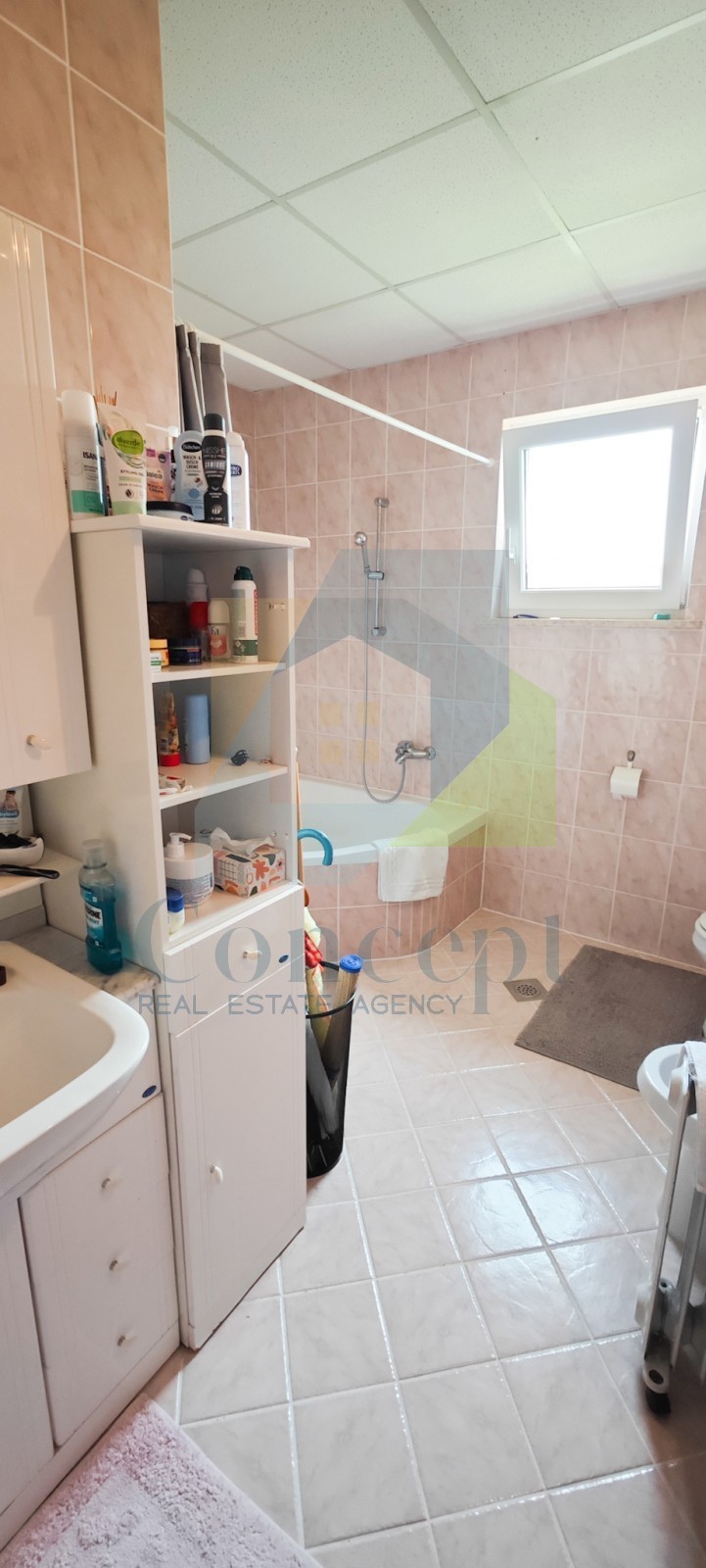 Poreč, širši center, Dvoetažni prostoren stan, 500 m od morja