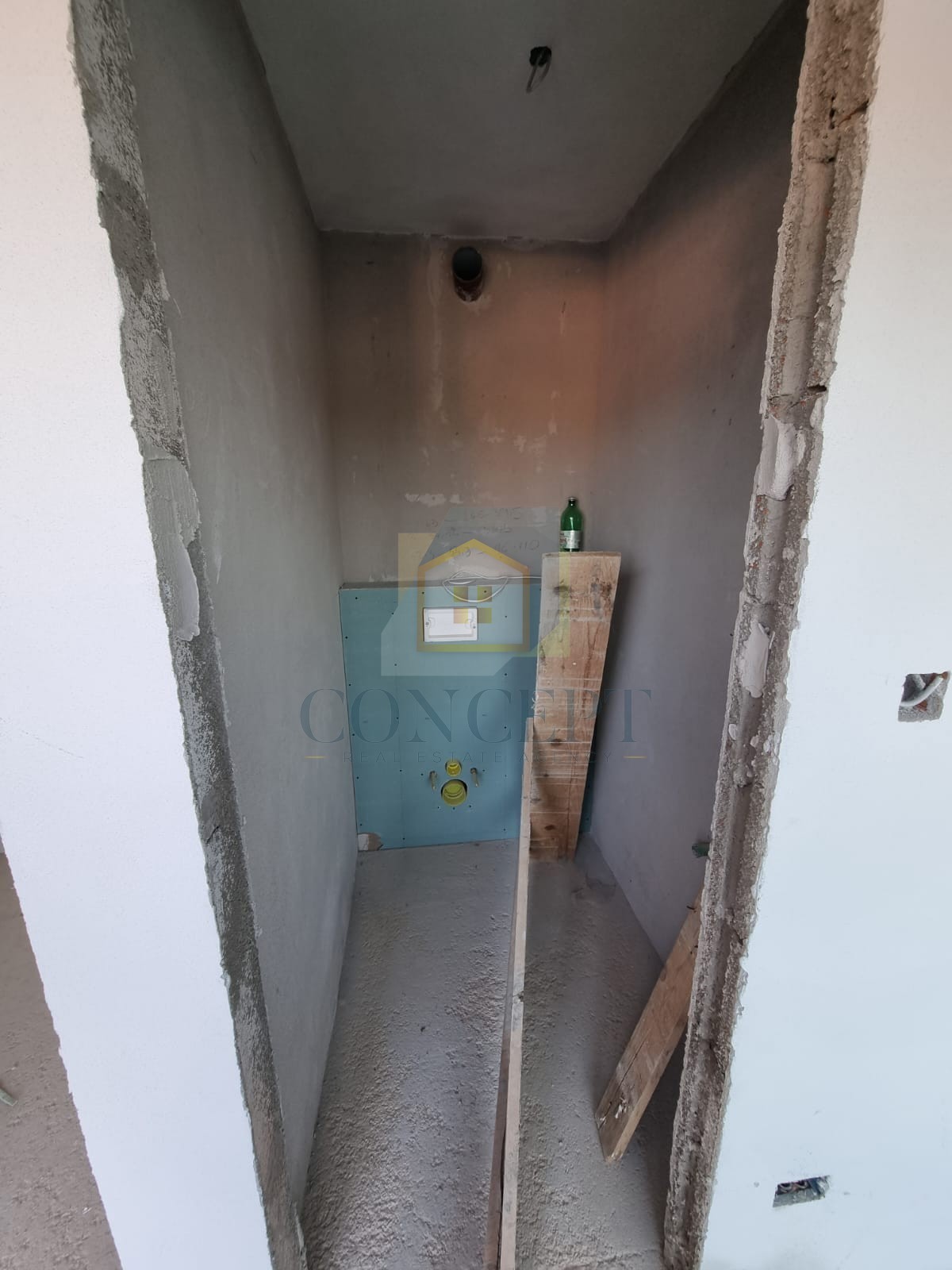 Poreč, center, Stan v novogradnji v 4. nadstropju s pogledom na morje, 200 m od morja