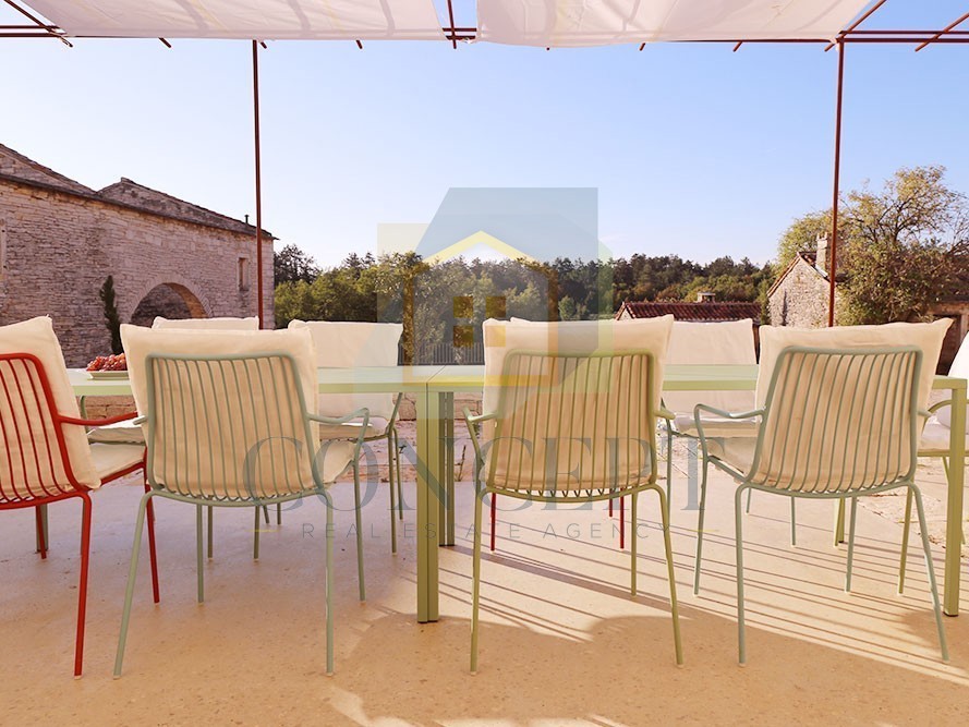 Buje, okolica, Luksuzno beneško posestvo na čudoviti lokaciji