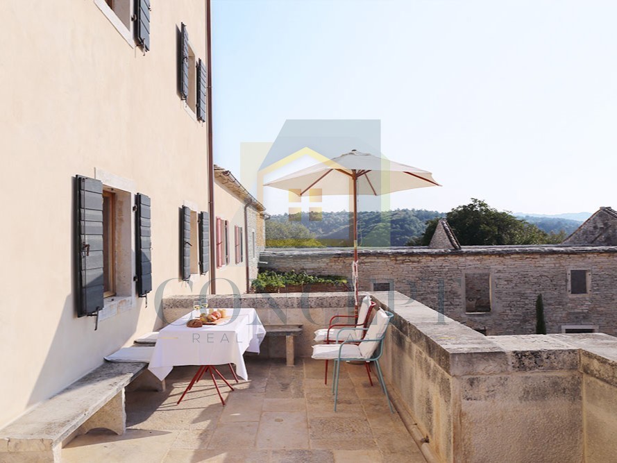 Buje, okolica, Luksuzno beneško posestvo na čudoviti lokaciji