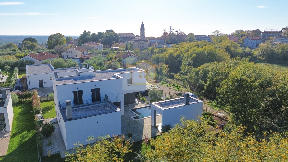 Poreč, okolica, moderna luksuzna vila s bazenom, 12 km od morja