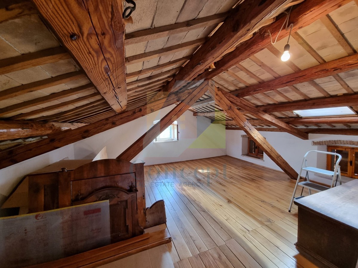 Poreč, Tar - EKSKLUZIVA AGENCIJE - Dve kamnite hiše 3 km od morja