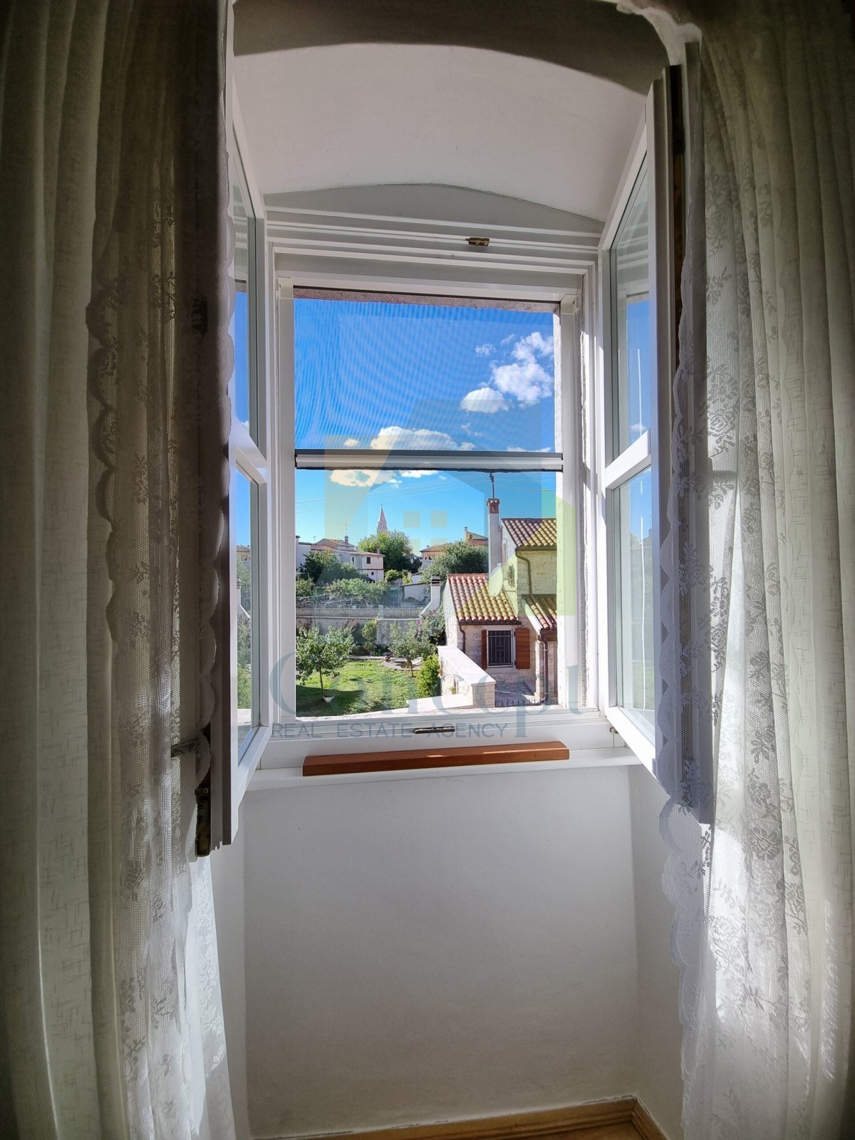 Poreč, Tar - EKSKLUZIVA AGENCIJE - Dve kamnite hiše 3 km od morja