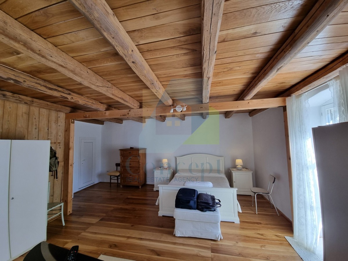 Poreč, Tar - EKSKLUZIVA AGENCIJE - Dve kamnite hiše 3 km od morja