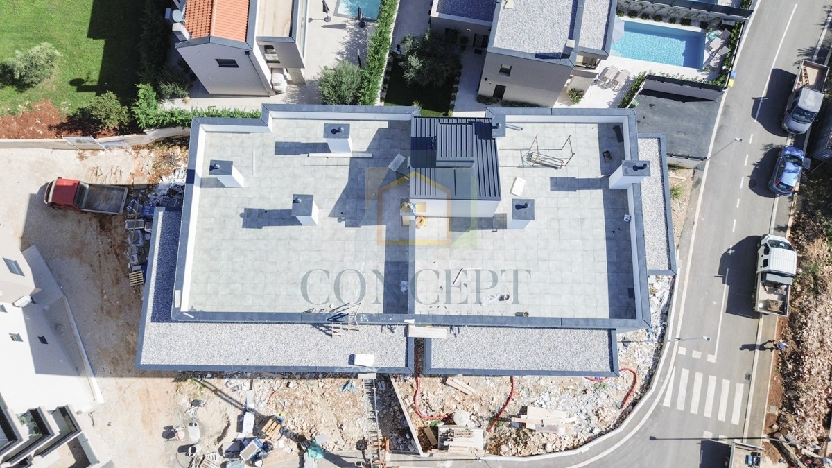 Poreč, okolica, Stan na drugem nadstropju s pogledom na morje, 1500 m od morja