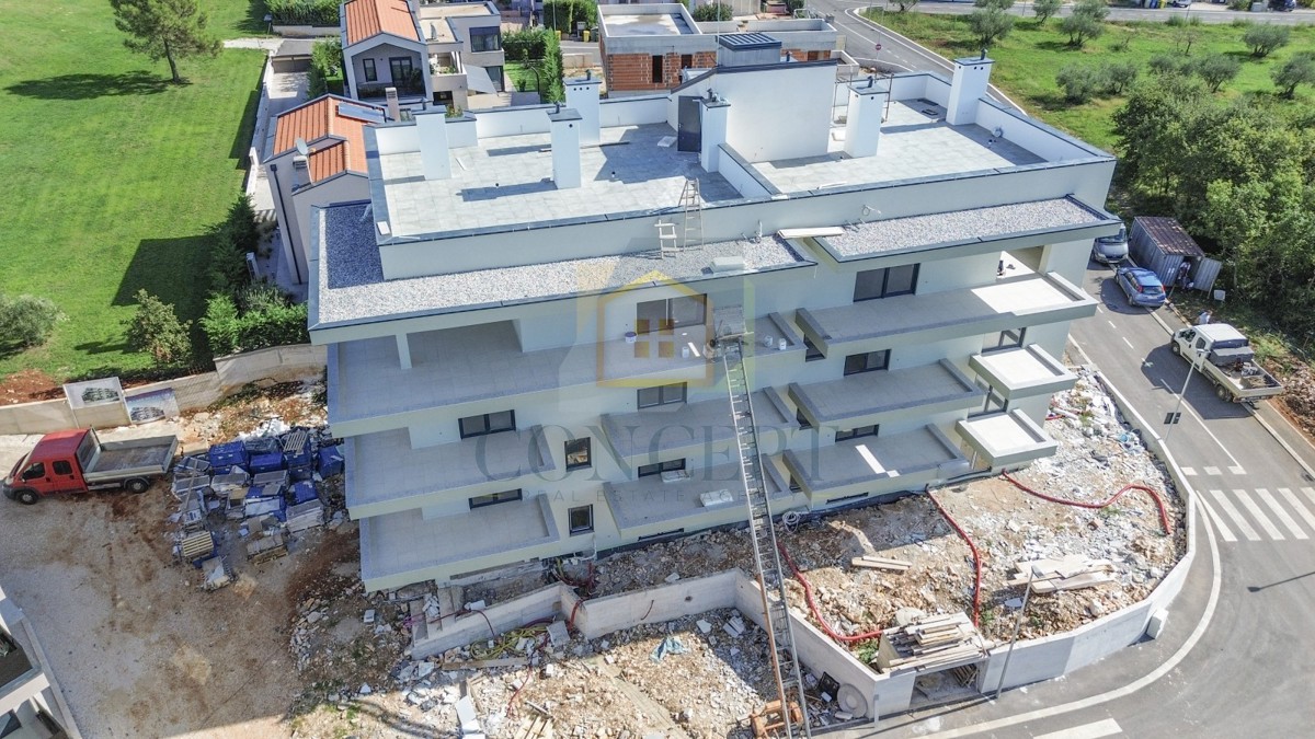 Poreč, okolica, Stan na drugem nadstropju s pogledom na morje, 1500 m od morja