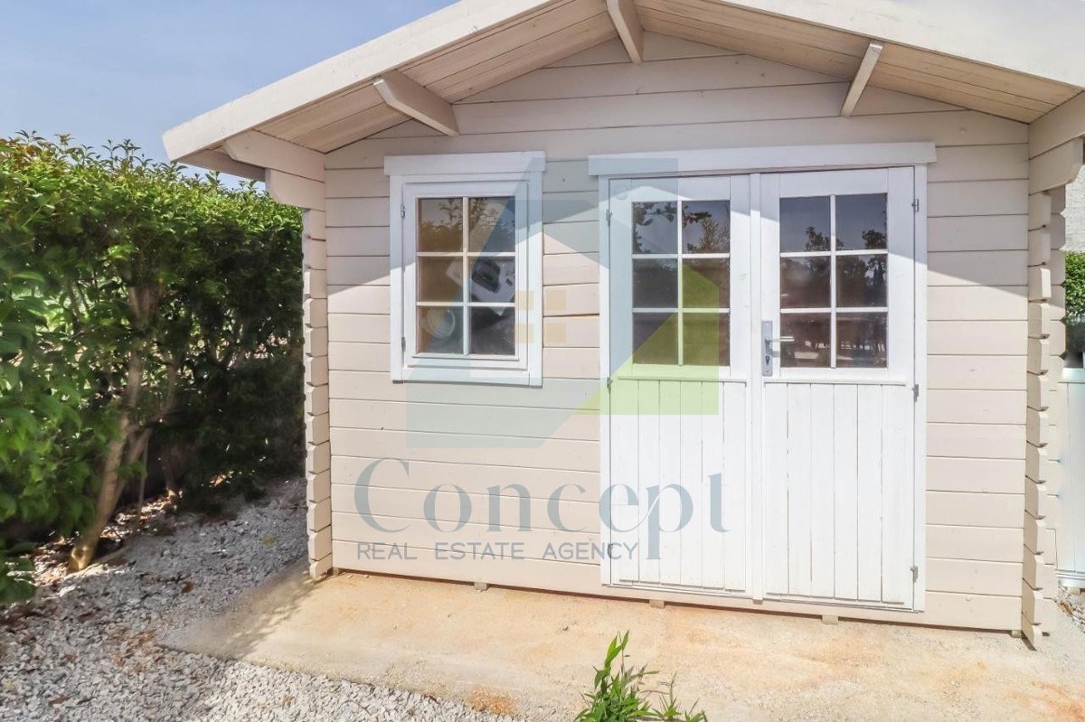 Poreč, okolica, Kamena hiša s bazenom in 4 spalnice 12 km od morja