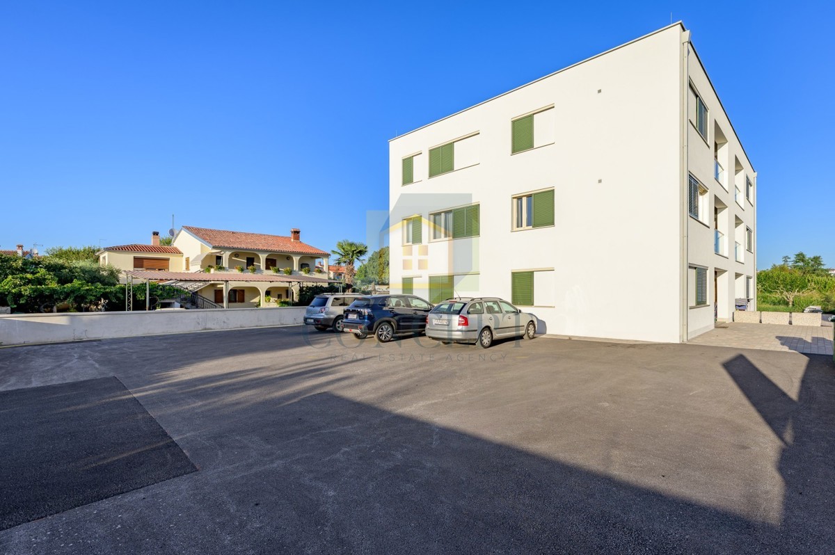 Poreč, Stan s 3 spalnice na luksuzni lokaciji, 500 m od morja