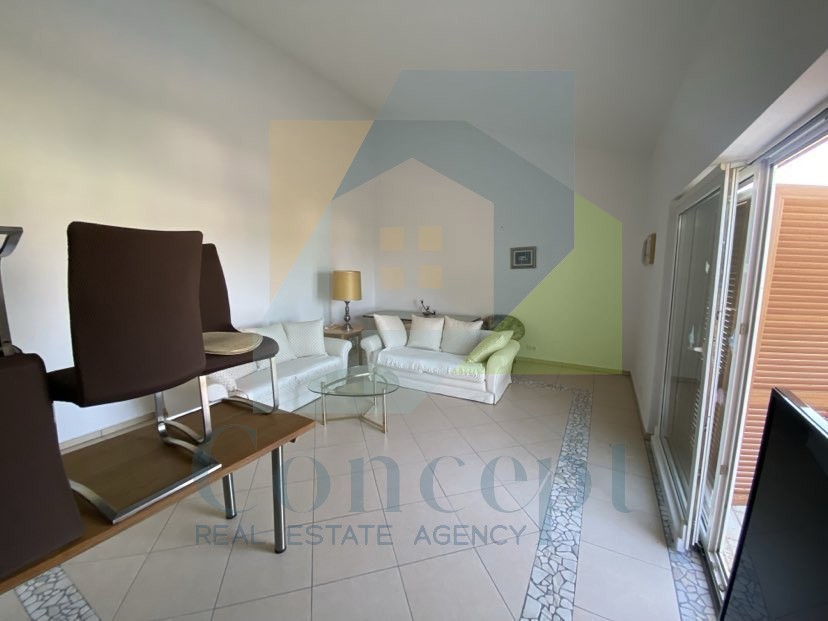 Poreč, Vrsar, okolica, Samostoječa hiša s 4 stanovanjske enote in pogledom na morje, 5 km od morja