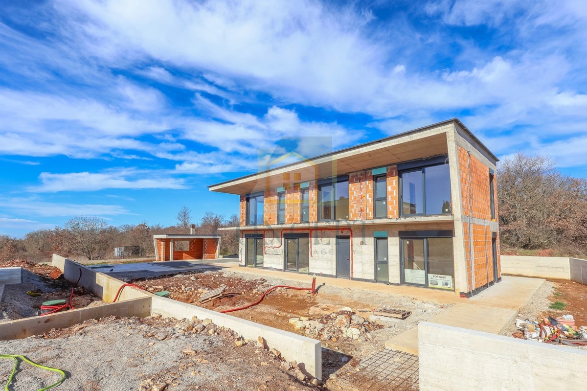 Poreč, okolica, moderna, luksuzna vila s bazenom, 12 km od morja