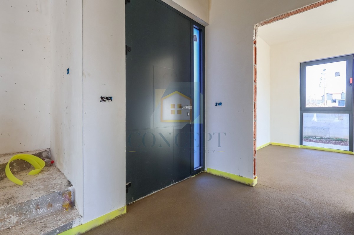 Poreč, okolica, moderna, luksuzna vila s bazenom, 12 km od morja