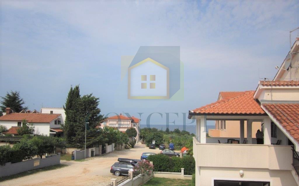 Poreč, Mali Maj - EKSKLUZIVA AGENCIJE - Samostojna velika družinska hiša, 200 m od morja