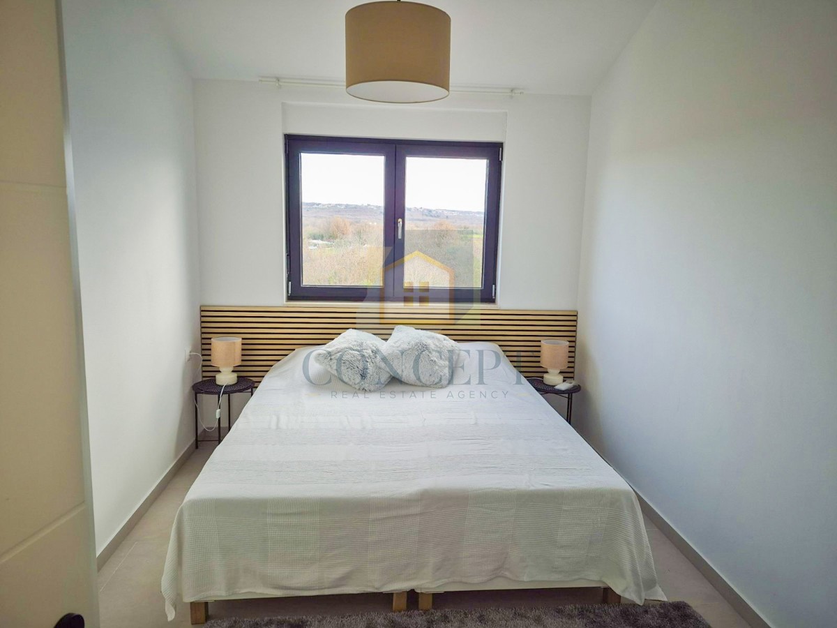 Poreč, okolica, Stan s 3 spalnice na odlični lokaciji, 3 km od morja