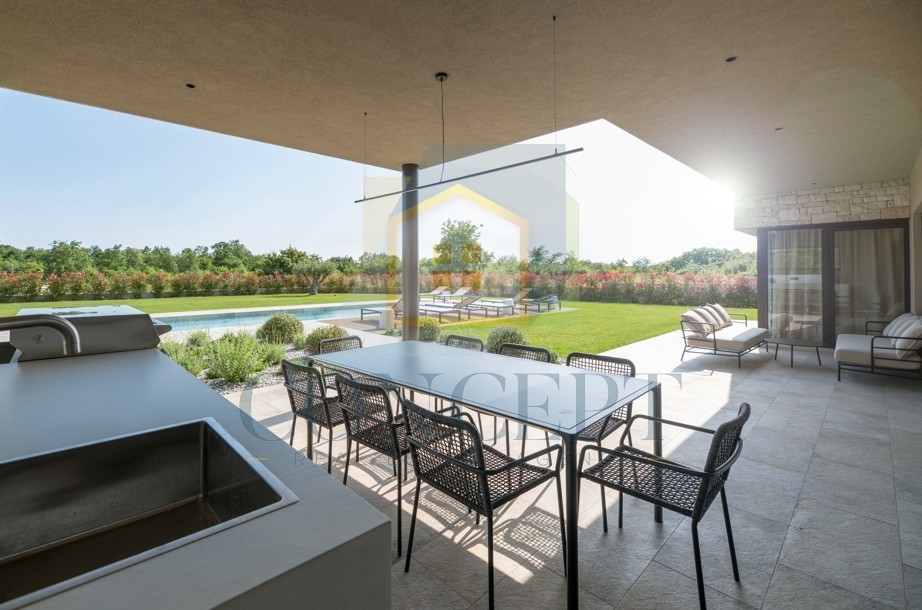 Poreč, okolica, čudovita moderna vila s bazenom in vrtom, 7 km od morja