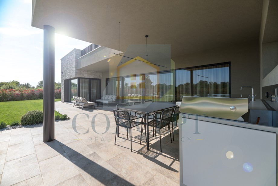 Poreč, okolica, čudovita moderna vila s bazenom in vrtom, 7 km od morja