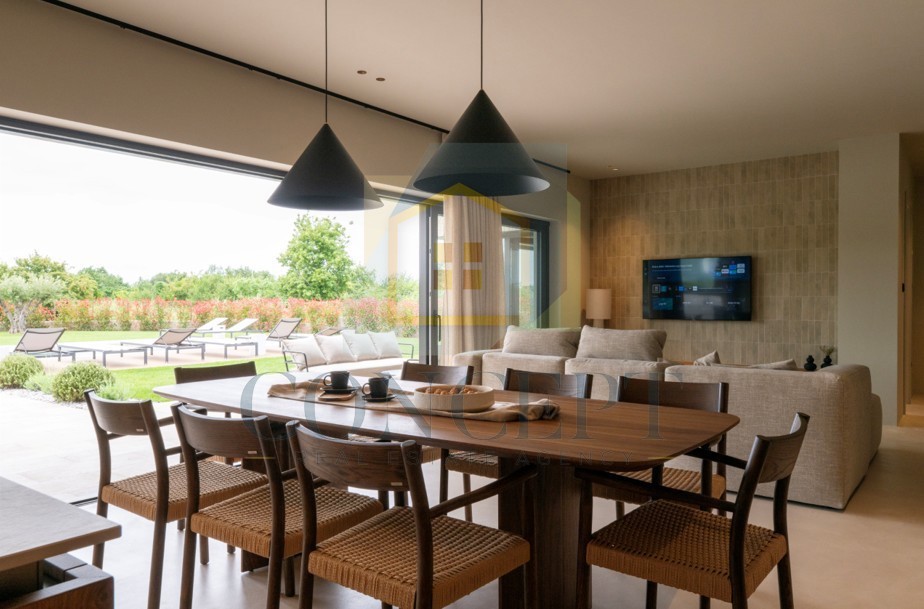 Poreč, okolica, čudovita moderna vila s bazenom in vrtom, 7 km od morja