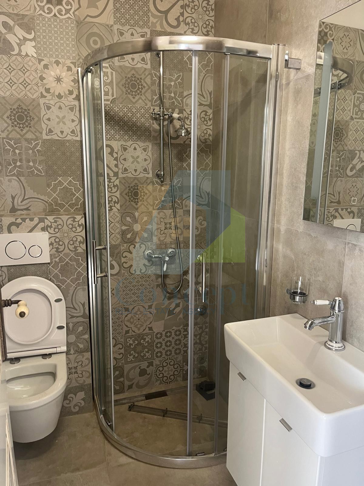 Poreč, okolica, Šarmantna renovirana kamena hiša z dvoriščem, 9 km od morja