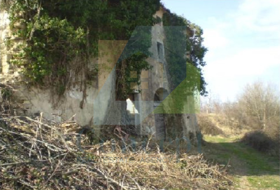 Motovun, okolica, Imanje za obnovo na hribu s pogledom na Motovun in naravo, PRILOŽNOST za investitorje