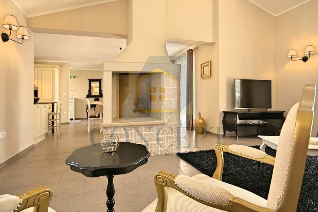 Poreč, okolica, Čudovita hiša s bazenom na mirni lokaciji, 5 km od morja