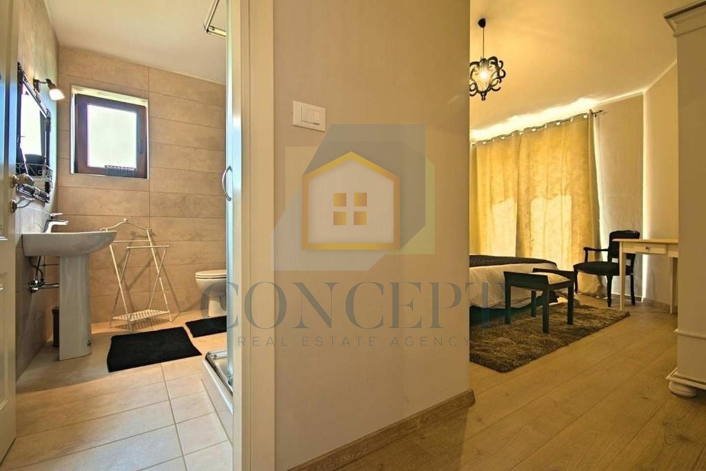 Poreč, okolica, Čudovita hiša s bazenom na mirni lokaciji, 5 km od morja