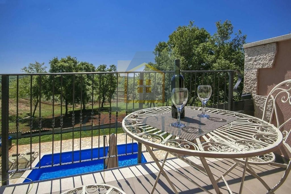 Poreč, okolica, Čudovita hiša s bazenom na mirni lokaciji, 5 km od morja