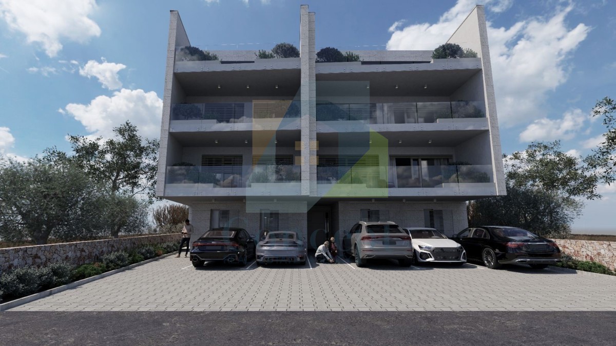 Poreč, okolica, Luksuzni stan v prvem nadstropju s balkonom 3 km od morja