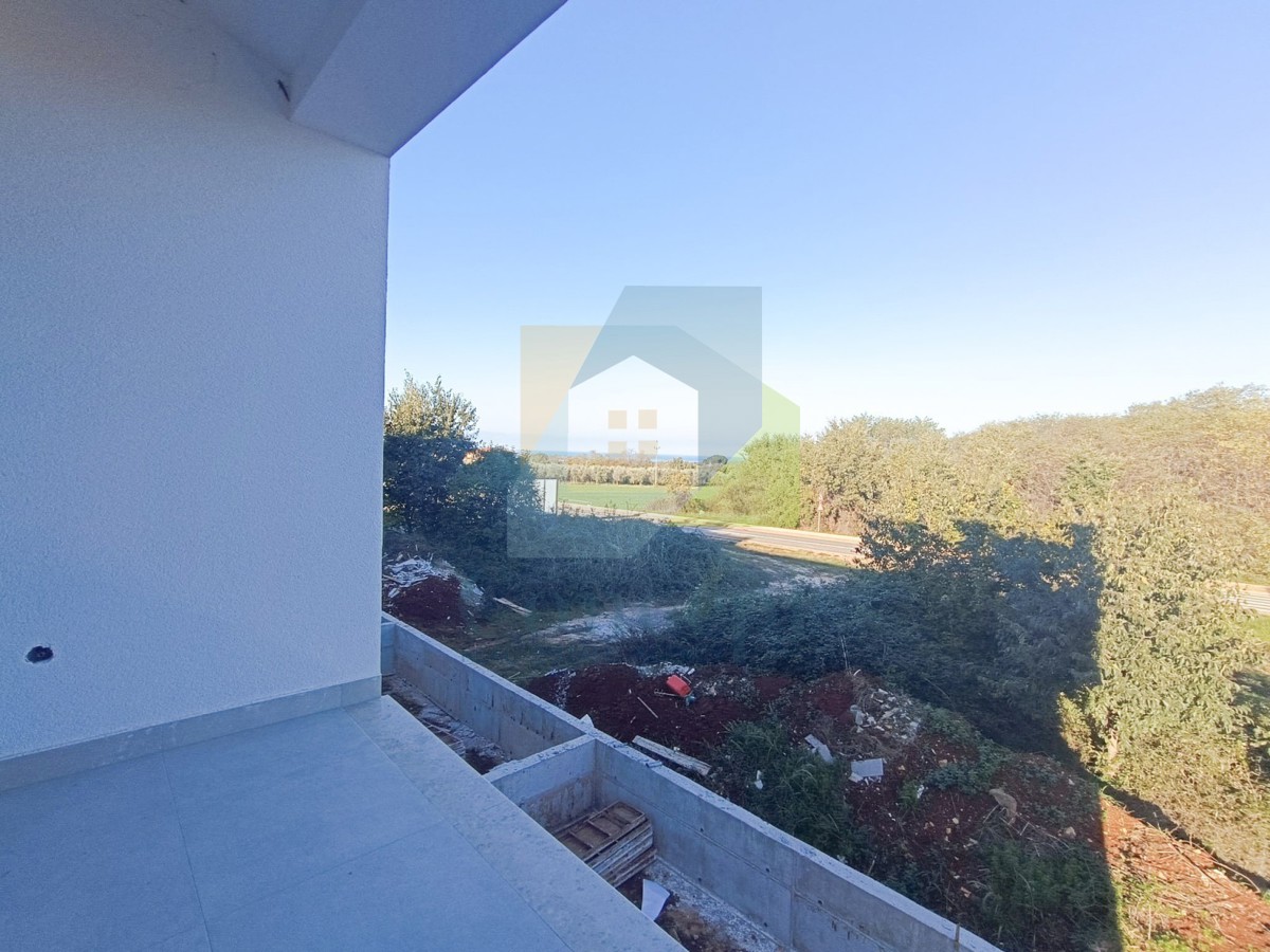 Poreč, okolica, Stan na prvem nadstropju z dvema spalnicama in pogledom na morje