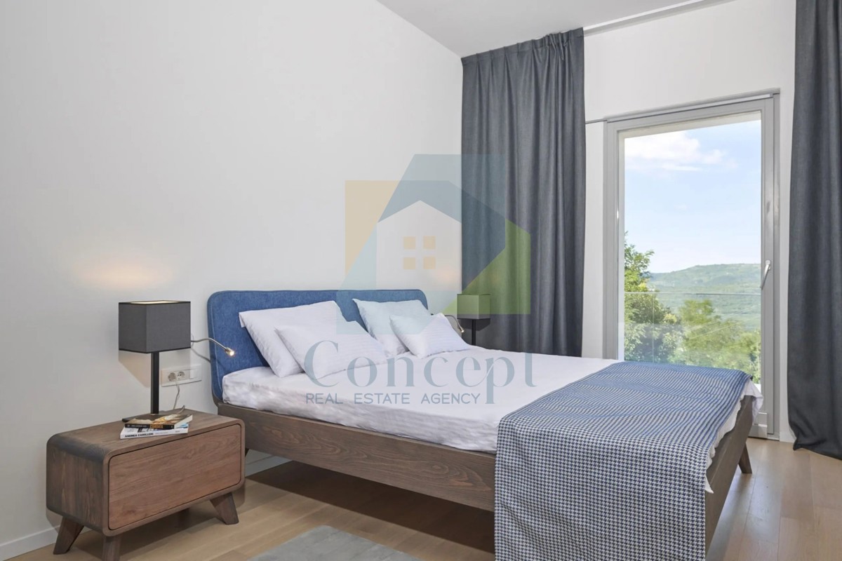 Motovun, okolica, Prekrasna vila s 5 spavačih soba, bazenom in pogledom na Motovun