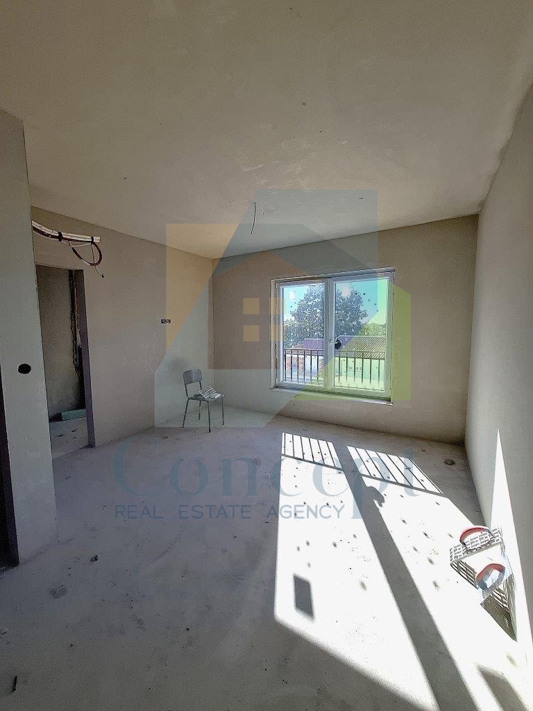 Poreč, okolica, Dvojna moderna hiša s pogledom na morje