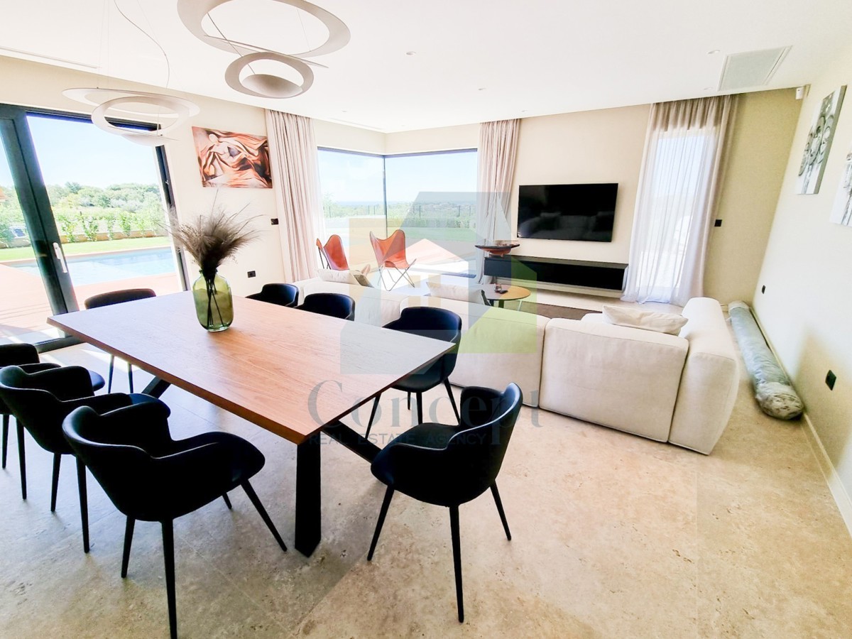 Poreč, okolica, Luksuzna vila s bazenom in pogledom na morje, 12 km od morja