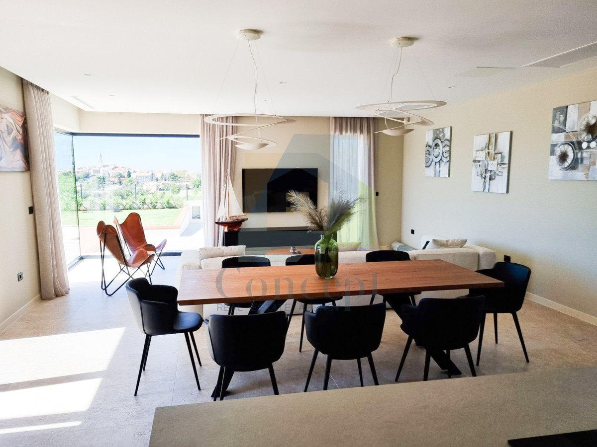 Poreč, okolica, Luksuzna vila s bazenom in pogledom na morje, 12 km od morja