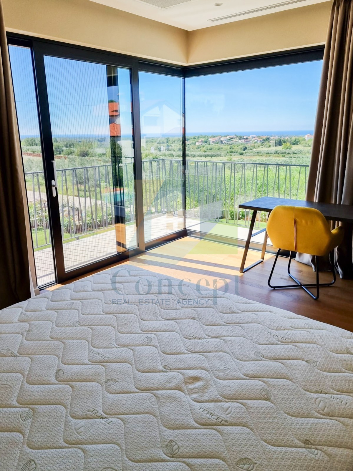 Poreč, okolica, Luksuzna vila s bazenom in pogledom na morje, 12 km od morja