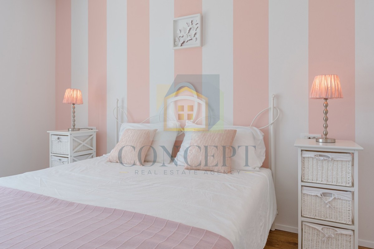 Poreč, okolica, Luksuzna vila s panoramskim pogledom na morje, 10 km od morja