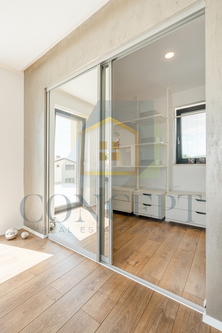 Poreč, okolica, Luksuzna vila s panoramskim pogledom na morje, 10 km od morja