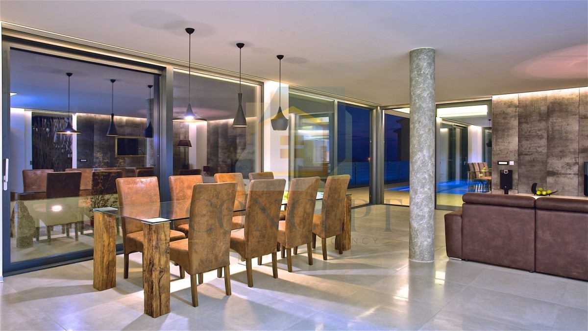 Poreč, okolica, Luksuzna vila s panoramskim pogledom na morje, 10 km od morja