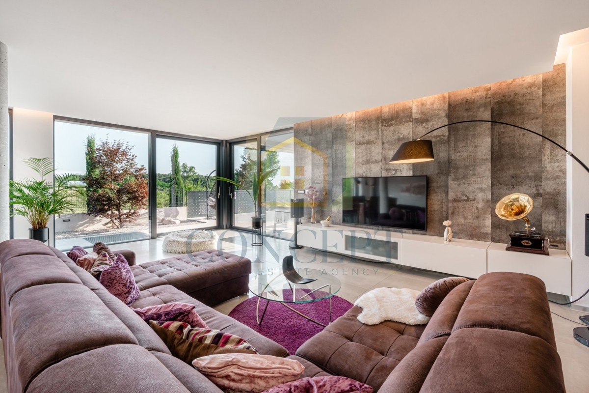 Poreč, okolica, Luksuzna vila s panoramskim pogledom na morje, 10 km od morja