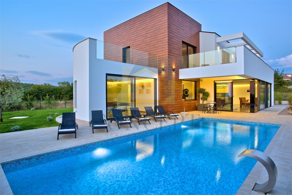 Poreč, okolica, Luksuzna vila s panoramskim pogledom na morje, 10 km od morja