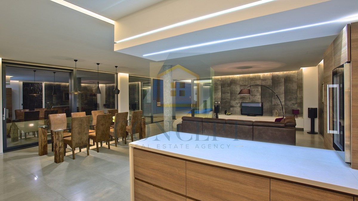 Poreč, okolica, Luksuzna vila s panoramskim pogledom na morje, 10 km od morja