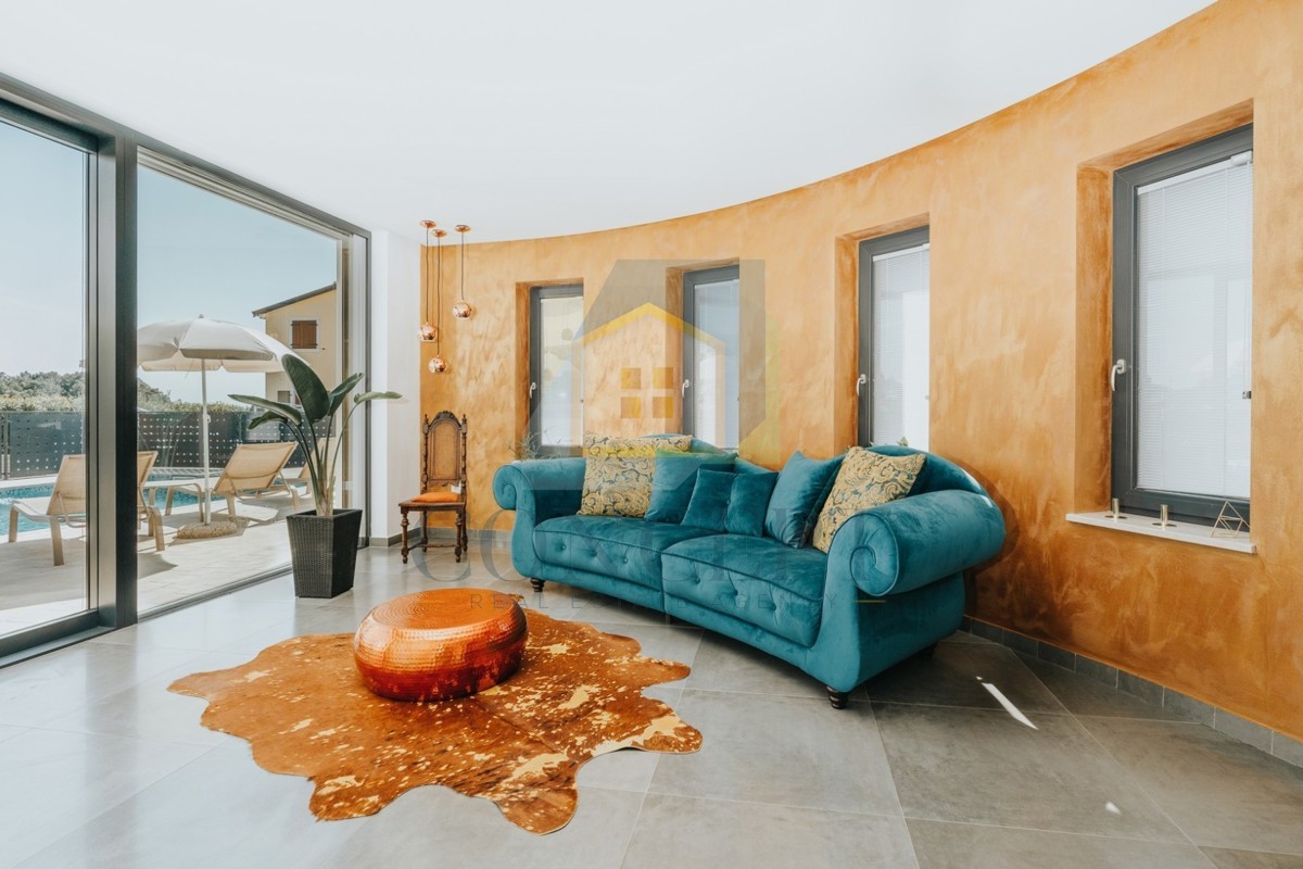 Poreč, okolica, Luksuzna vila s panoramskim pogledom na morje, 10 km od morja